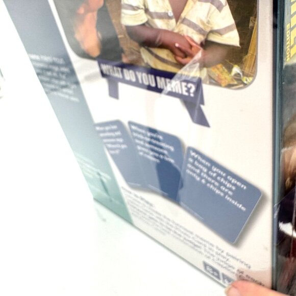 What Do You Meme? Family Edition Card Game Ages 8 + NEW - Picture 7 of 11